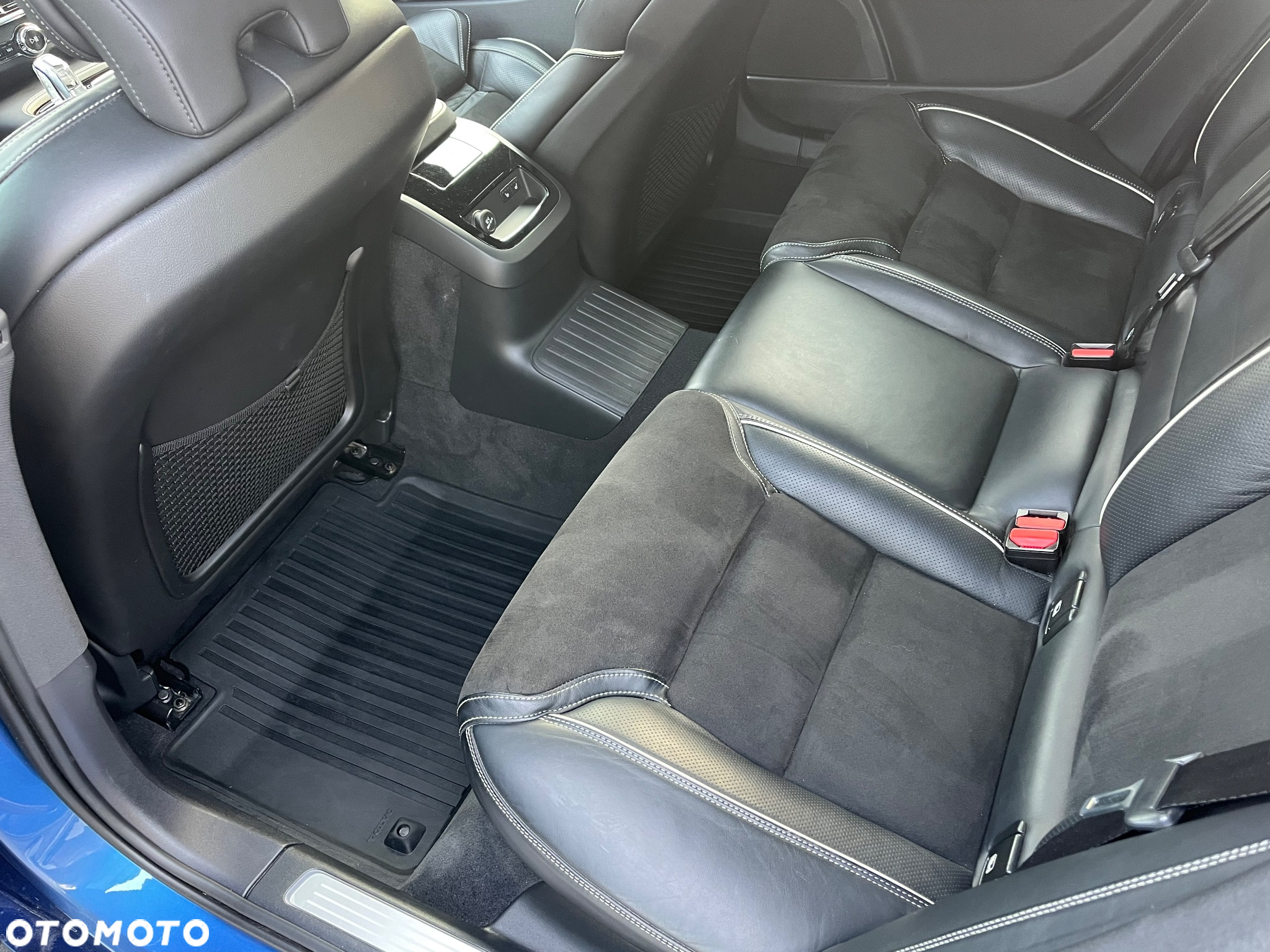 Volvo S90 T8 AWD Plug-In Hybrid R-Design - 20