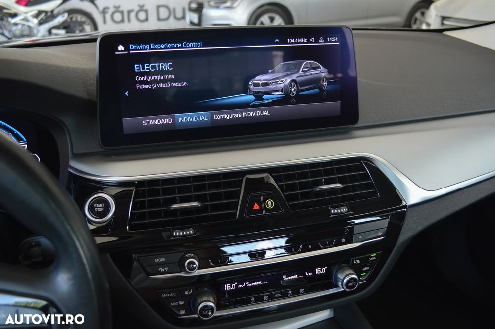 BMW Seria 5 520e Aut. Luxury Line - 22