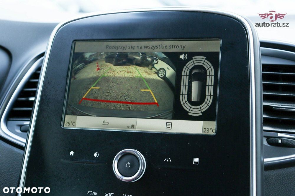 Renault Grand Scenic - 31