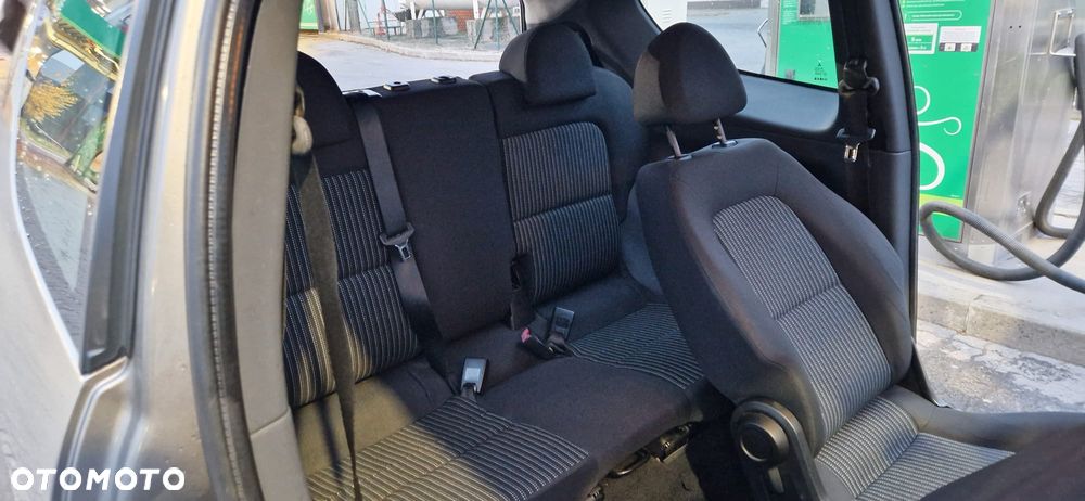 Mitsubishi Colt - 15