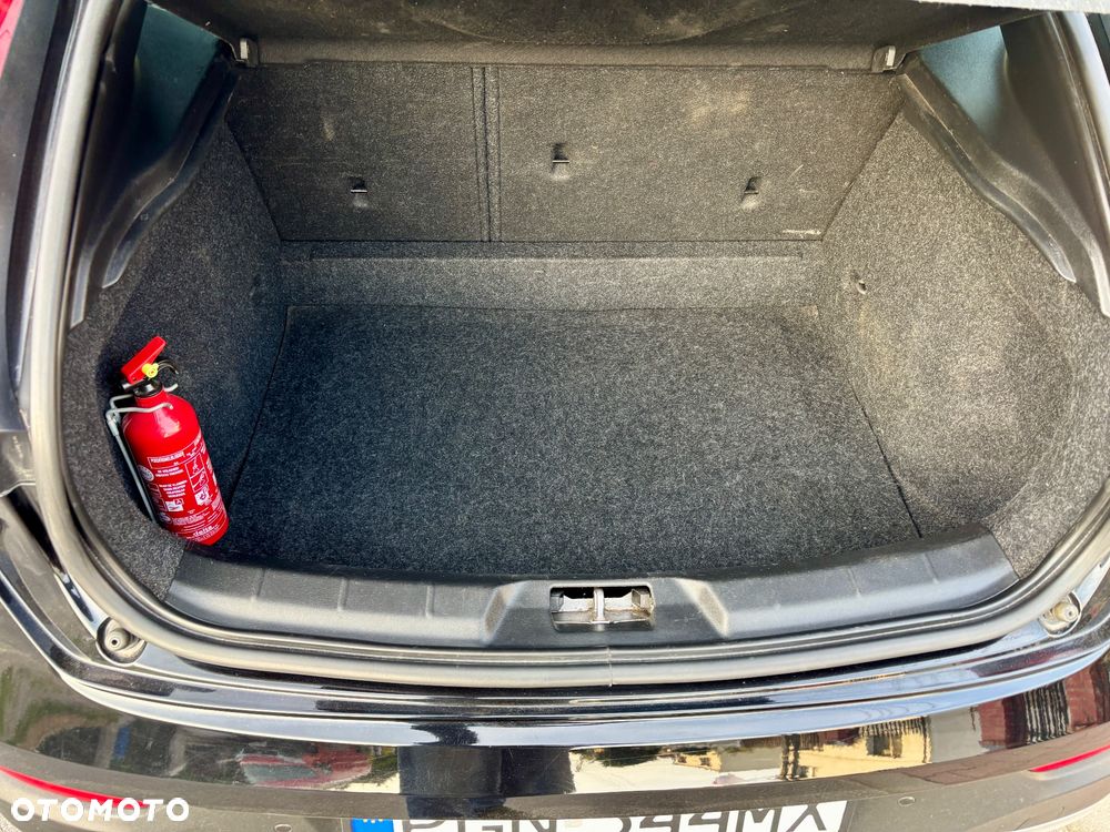 Volvo V40 D2 Momentum - 16