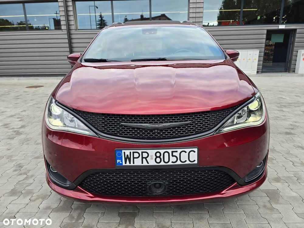 Chrysler Pacifica - 7