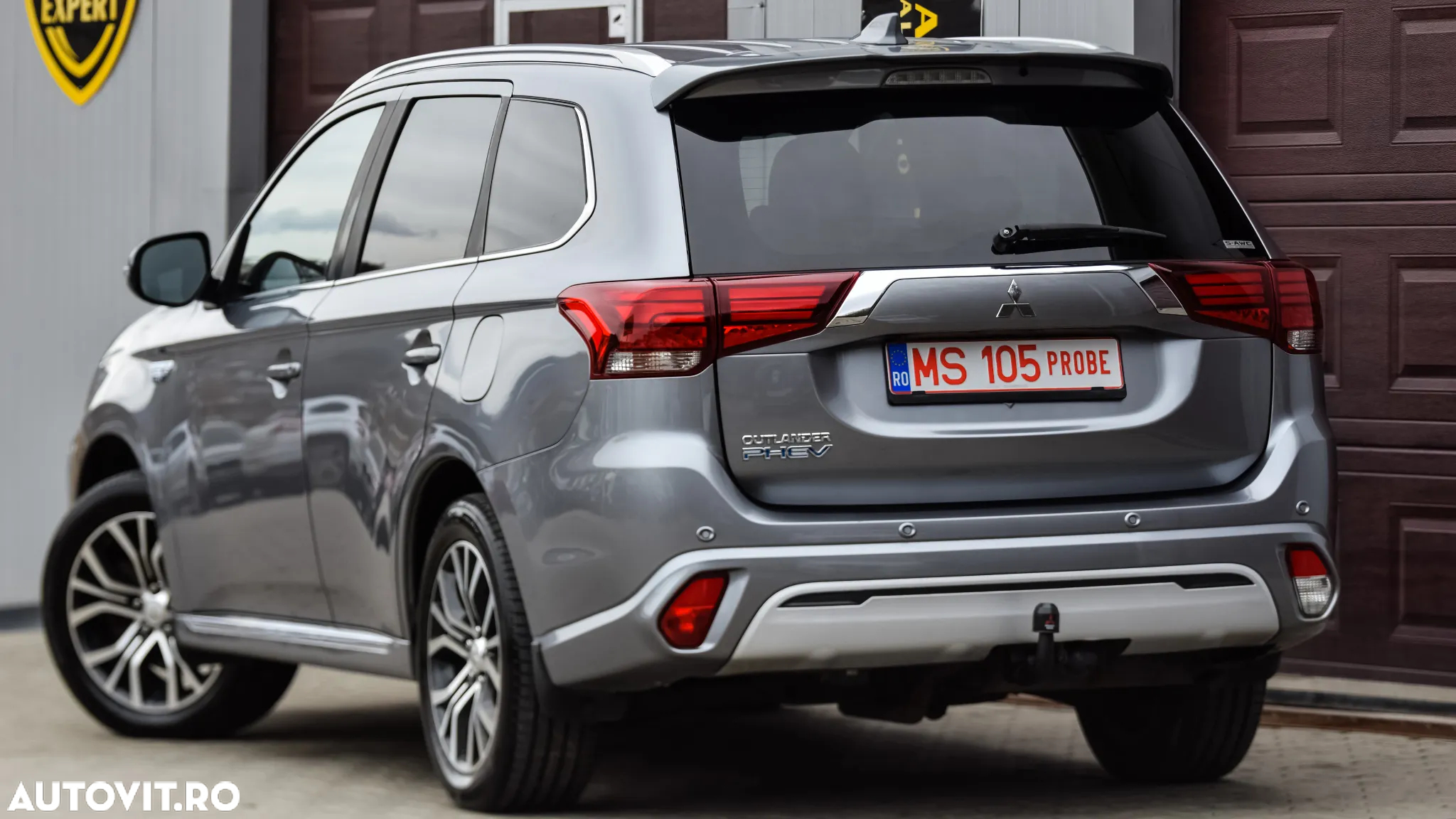 Mitsubishi Outlander PHEV 2.4 L 4X4 Instyle+ - 3