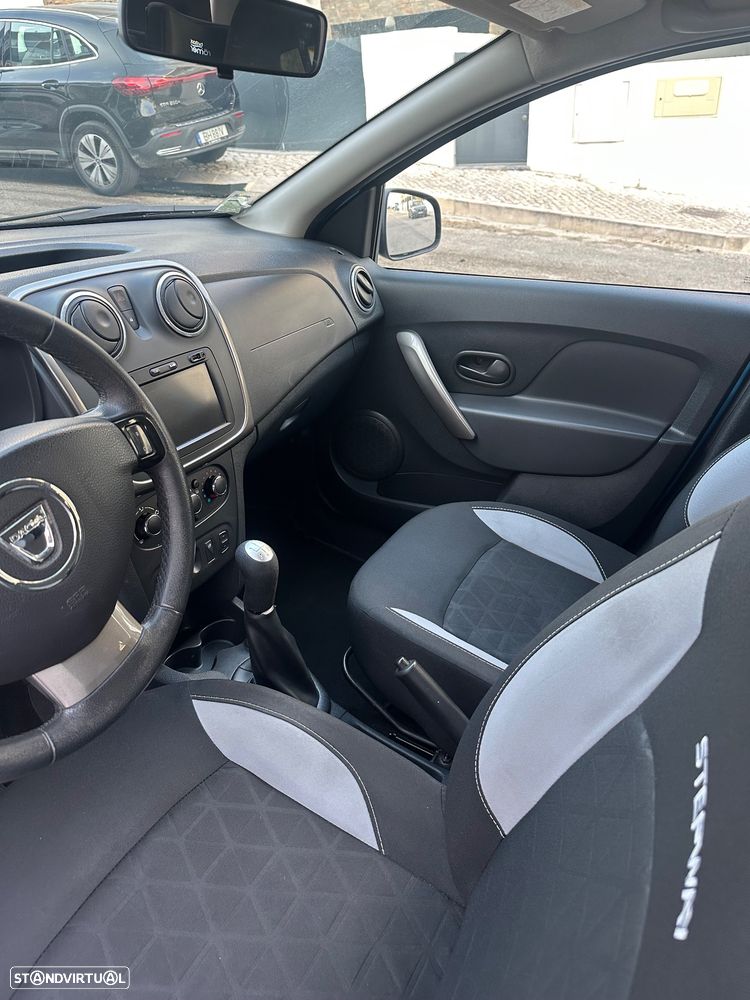 Dacia Sandero 1.5 dCi Stepway - 10