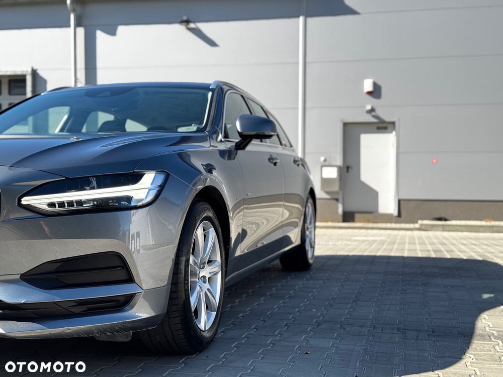 Volvo V90 D3 Momentum - 31