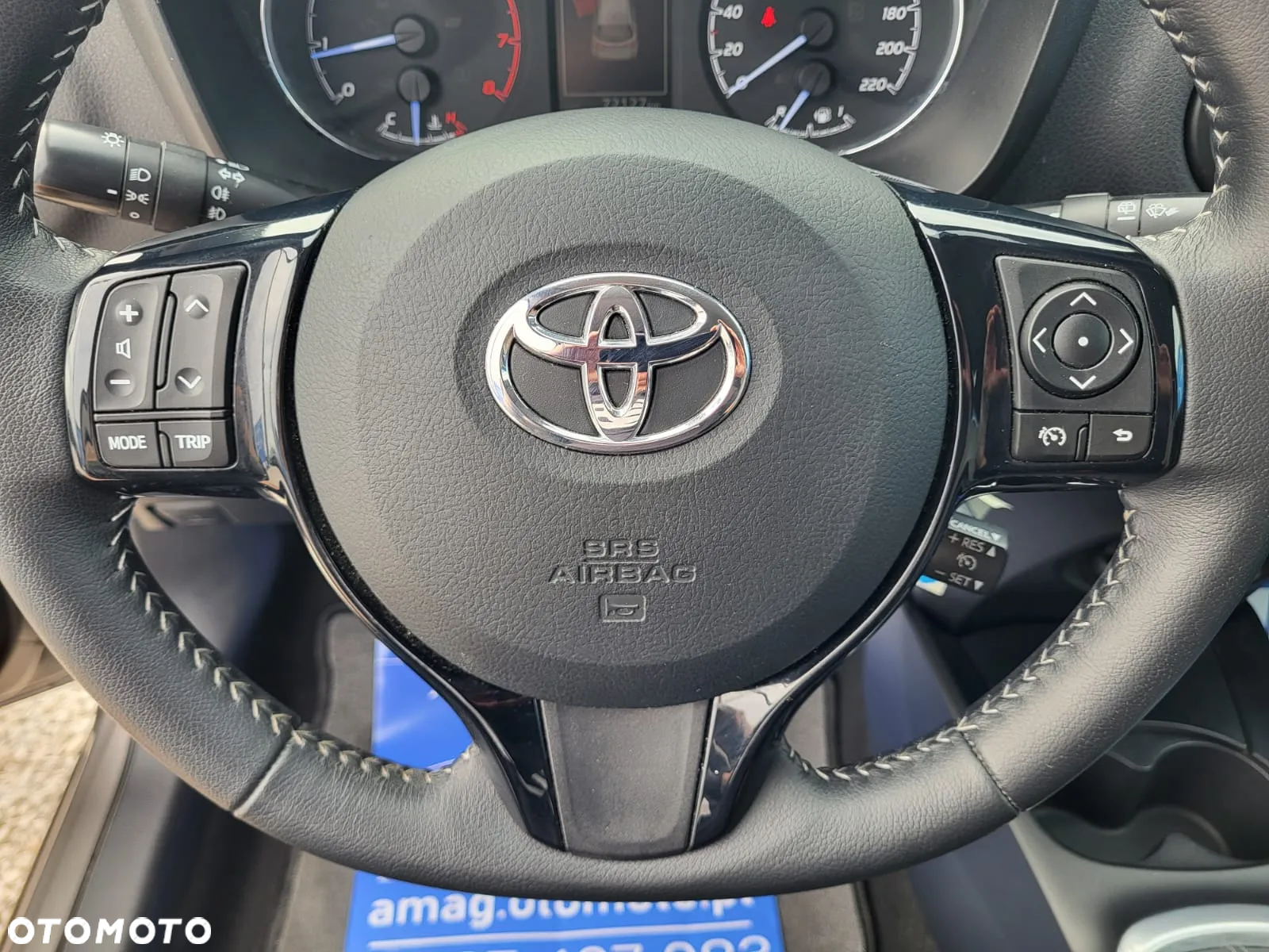 Toyota Yaris 1.0 VVT-i - 24