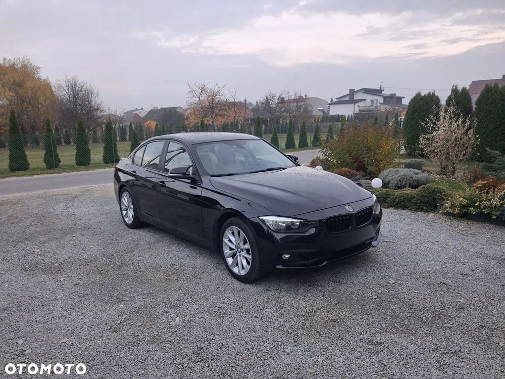 BMW Seria 3 320d Sport Line Shadow - 4