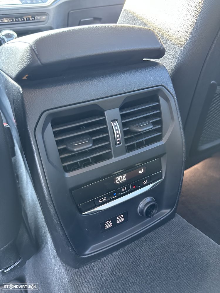 BMW 330 e Aut. Sport Line - 43