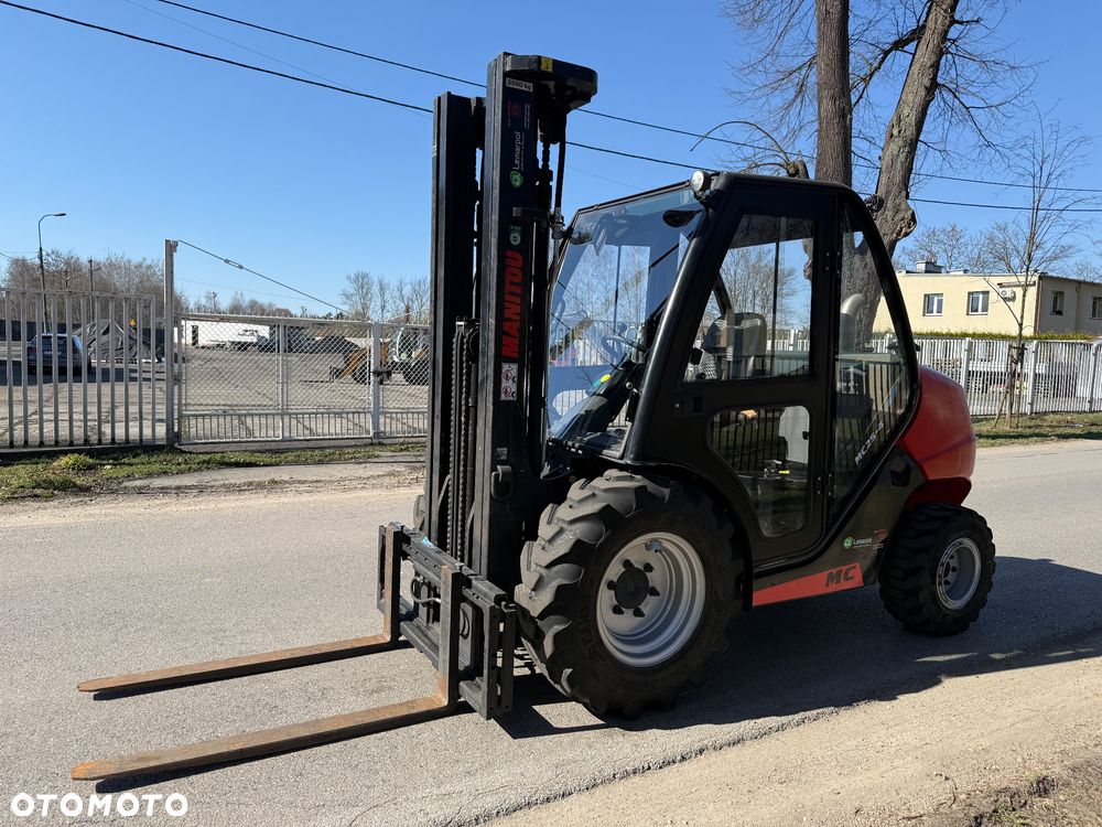 Manitou Terenowy Wózek Widłowy MC25-4 - 6