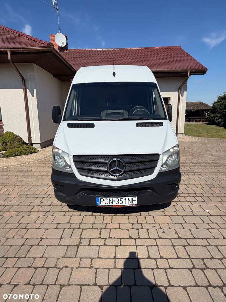 Mercedes-Benz Sprinter - 1