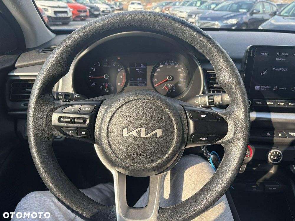 Kia Stonic - 23