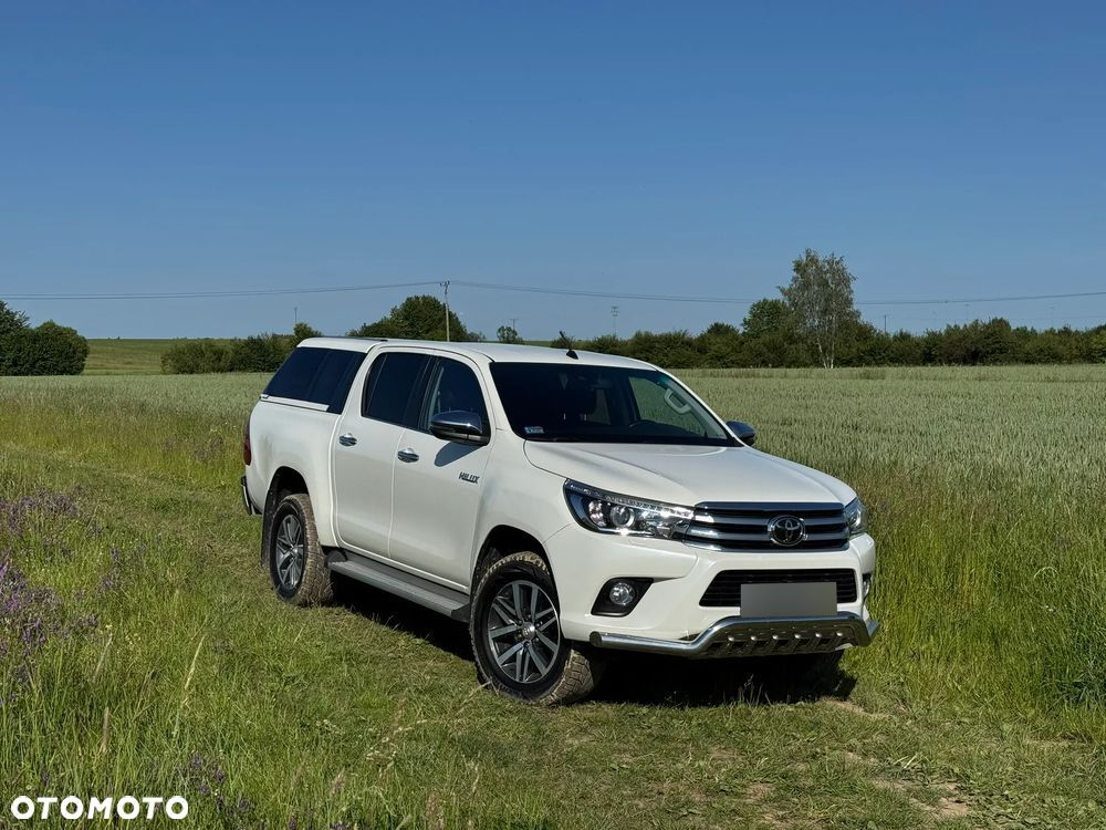 Toyota Hilux 2.4 D-4D Double Cab SR5 4x4