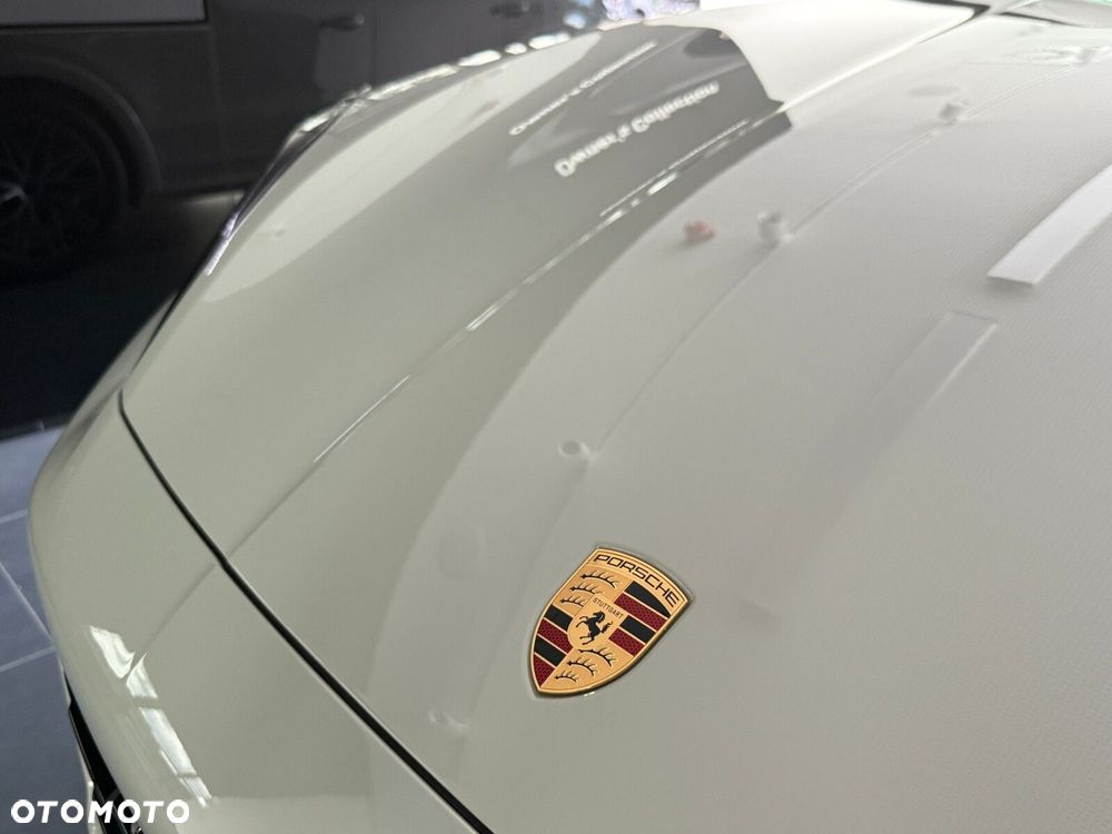 Porsche Cayenne - 8