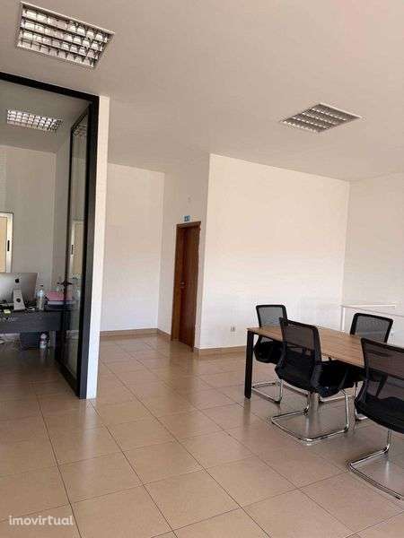 Escritório para Arrendamento Vila Nova de Famalicão - Grande imagem: 2/4