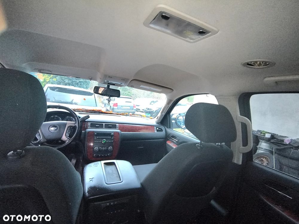 Chevrolet Tahoe - 26