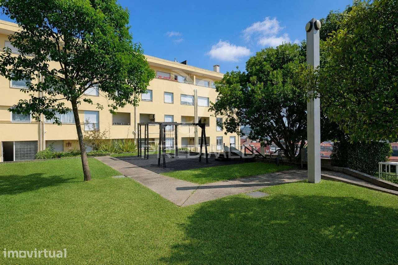 Apartamento T4 de Excelência | Exclusividade, Elegância e Vistas In... - Grande imagem: 5/35