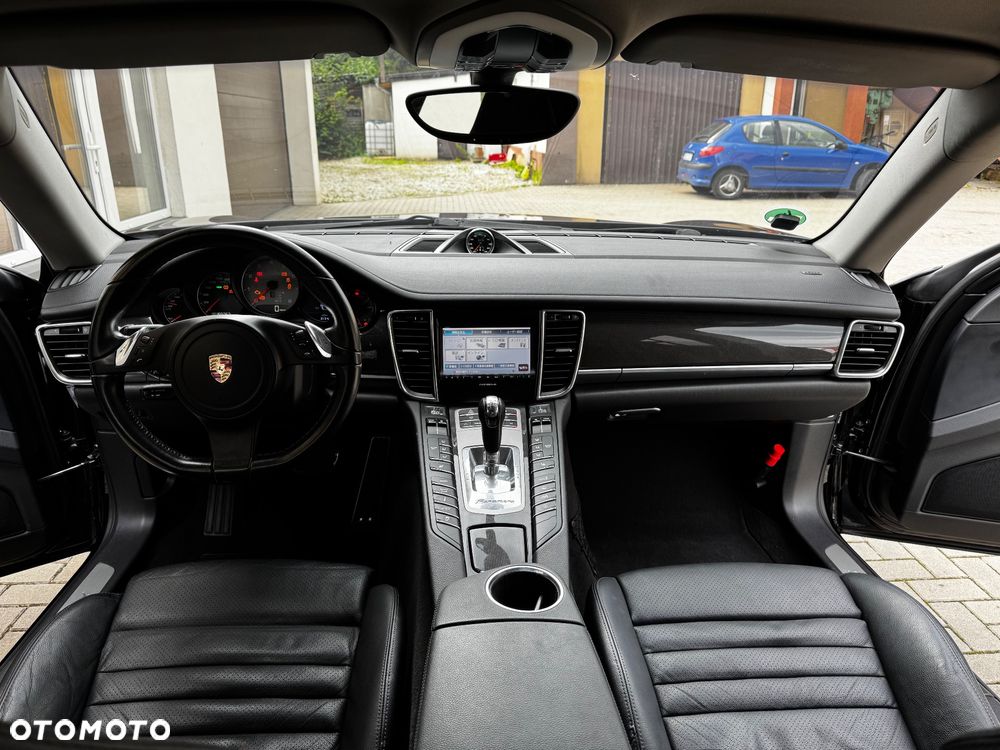 Porsche Panamera 4S - 21