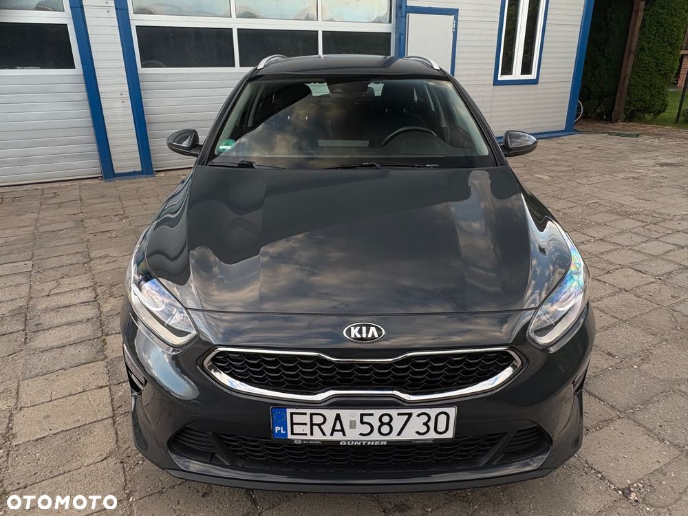 Kia Ceed - 13