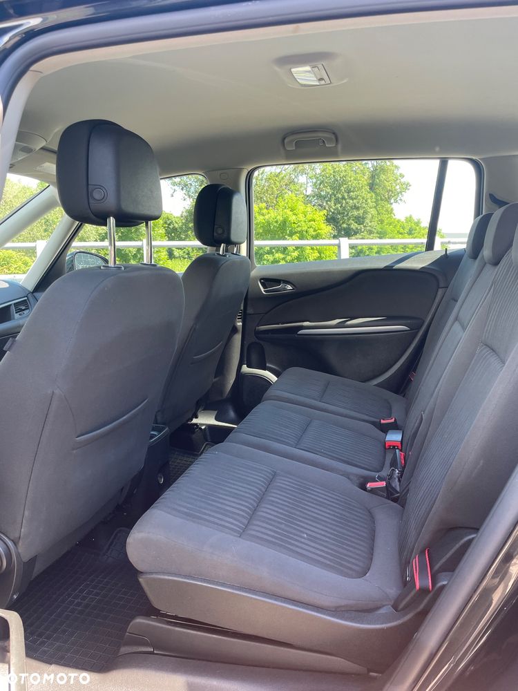 Opel Zafira - 27