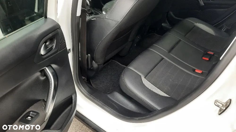 Peugeot 2008 ver-16--19 - 16