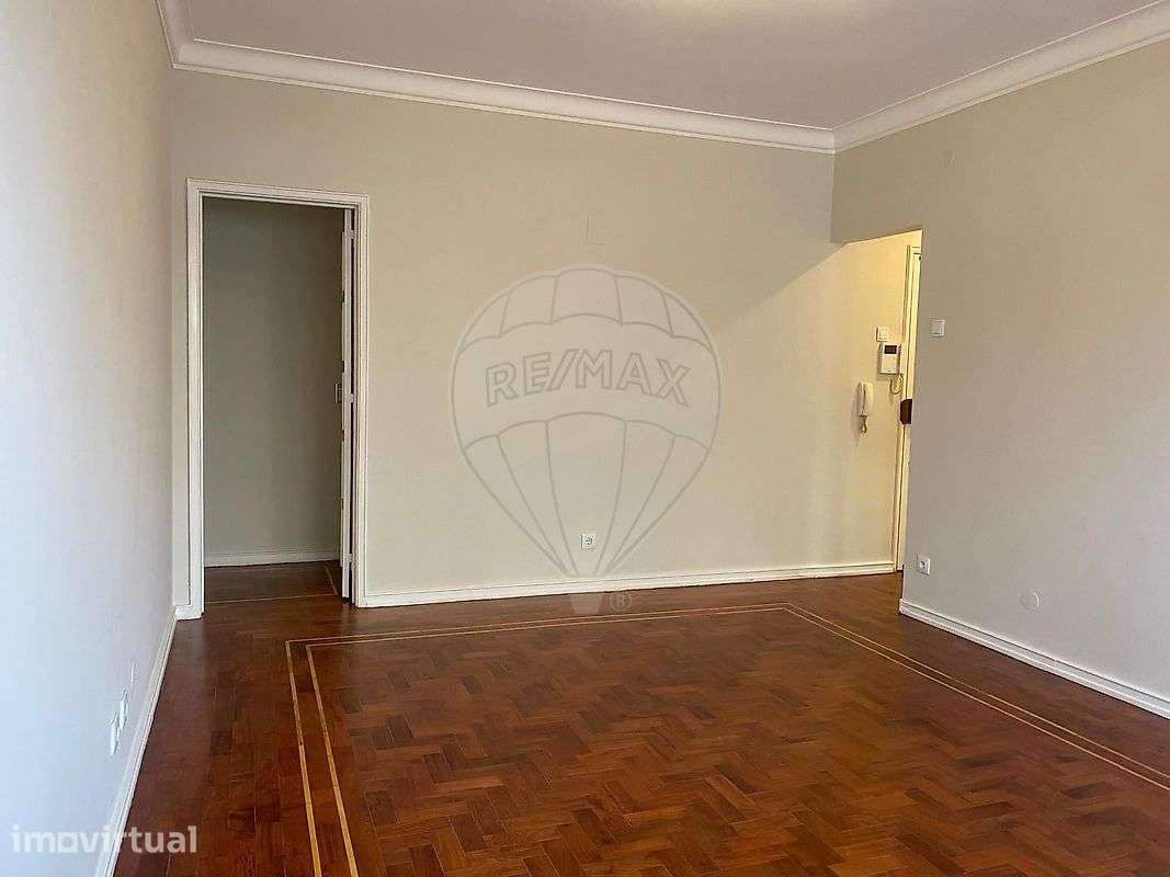 Apartamento T1 para arrendamento - Grande imagem: 2/16