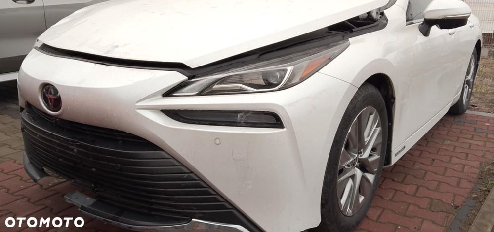 Toyota Mirai Luxury - 3