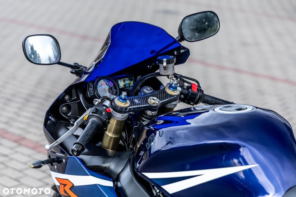 Suzuki GSX-R - 19