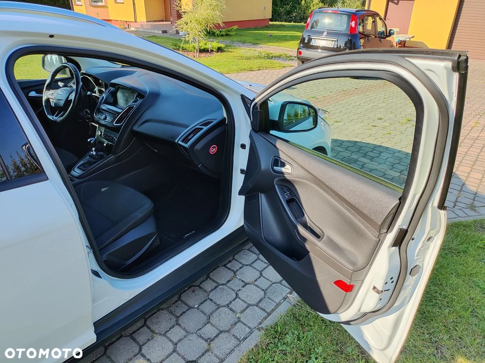 Ford Focus - 16