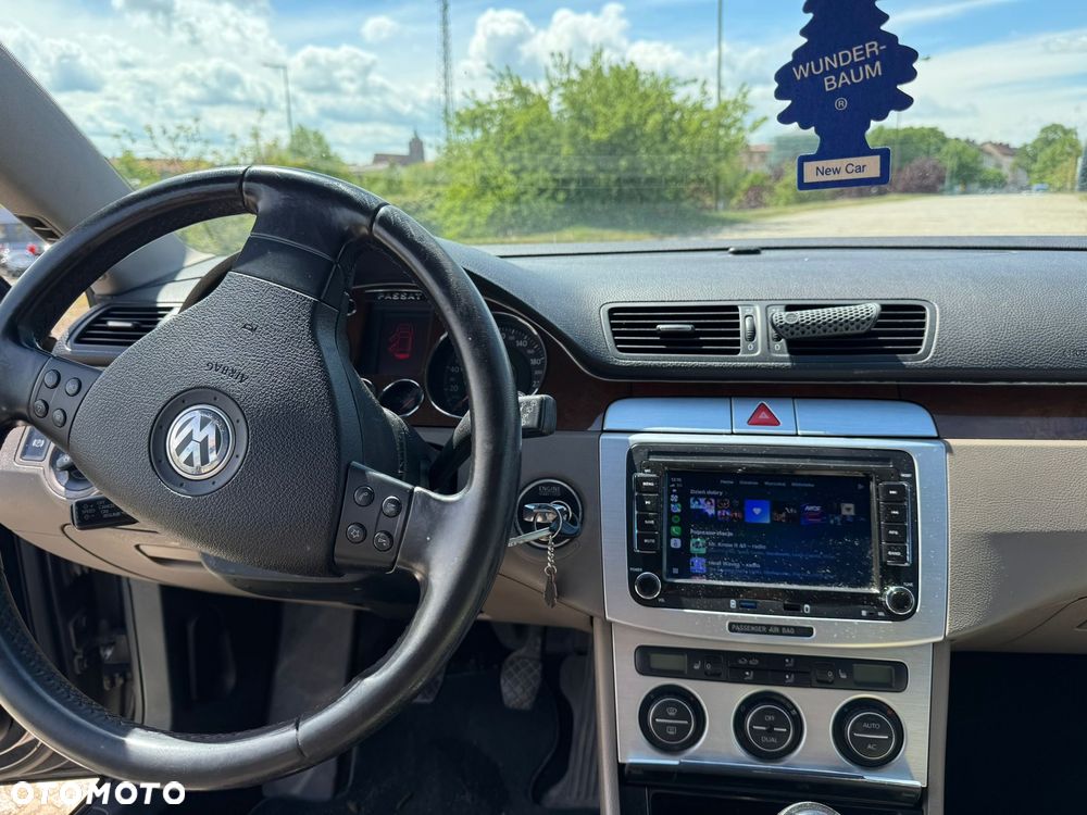 Volkswagen Passat 2.0 TDI Trendline - 18