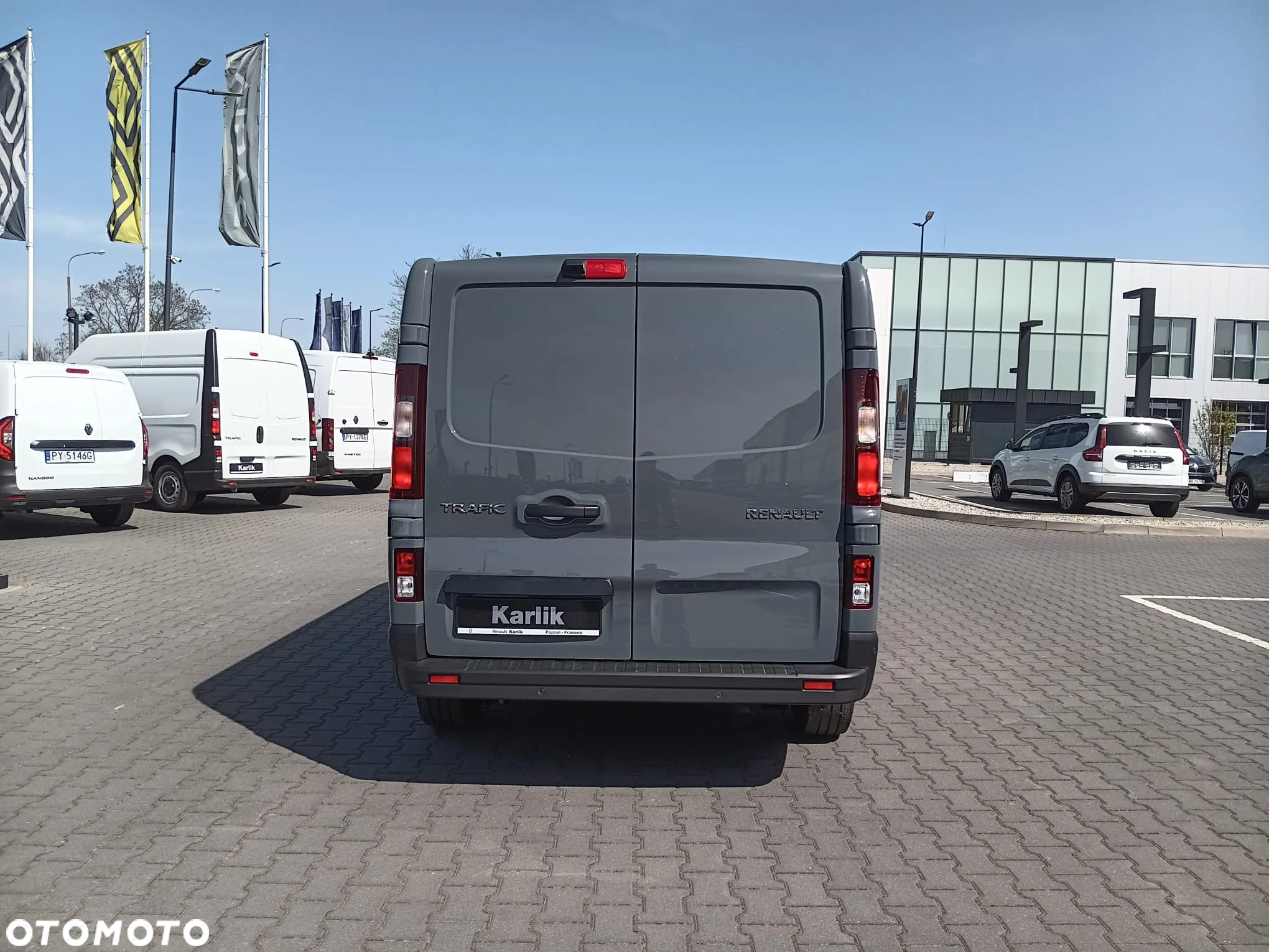 Renault Trafic Furgon L2H1 2.0dCi 130 KM - 10