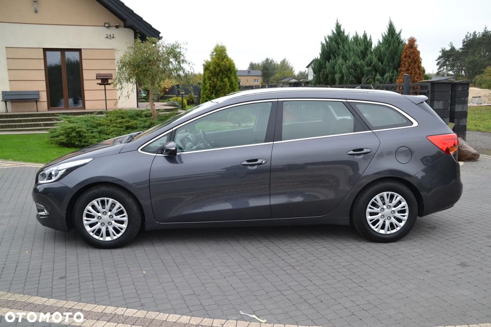 Kia Ceed 1.6 GDI Dream Team Edition - 2