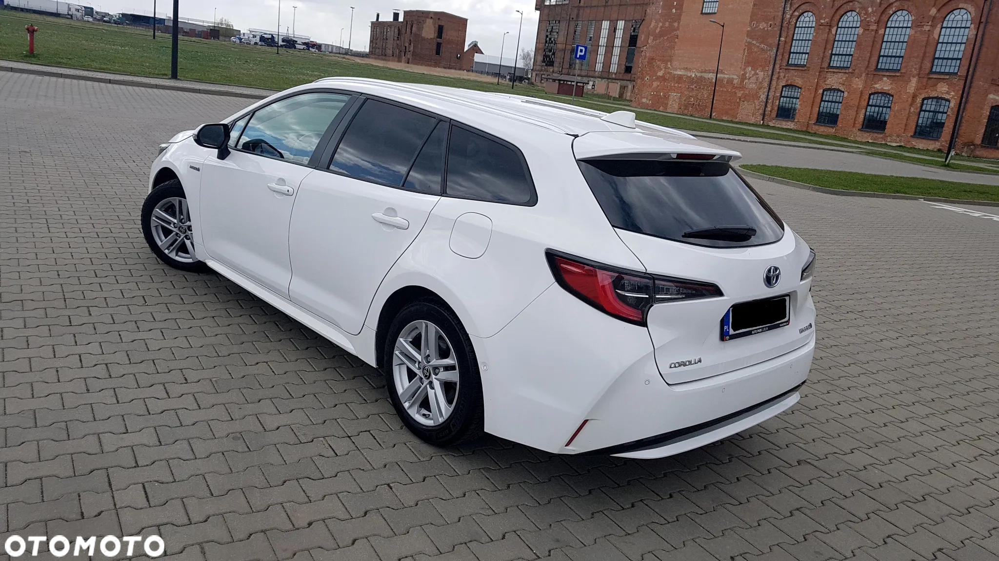 Toyota Corolla 1.8 Hybrid Style - 11