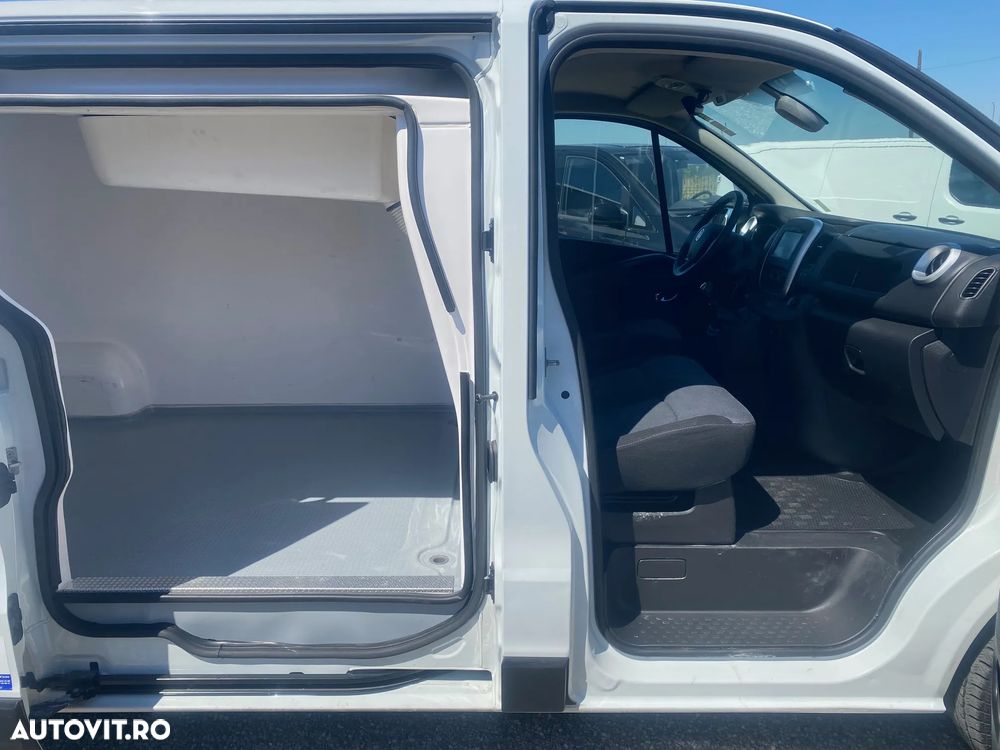 Renault TRAFIC - 8