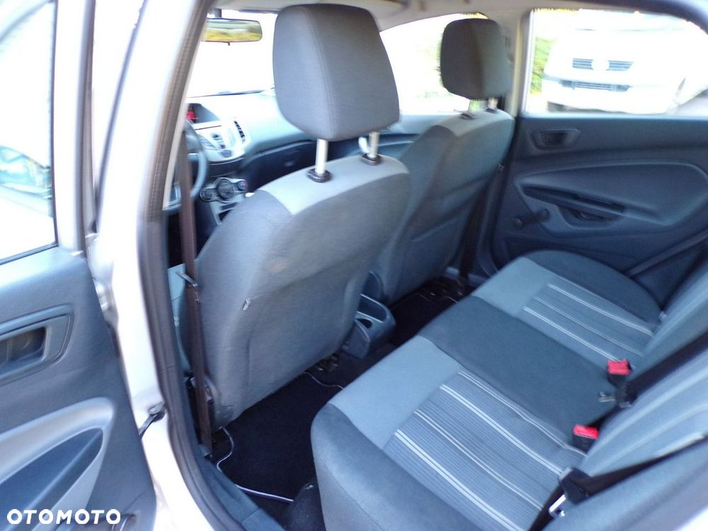 Ford Fiesta - 22