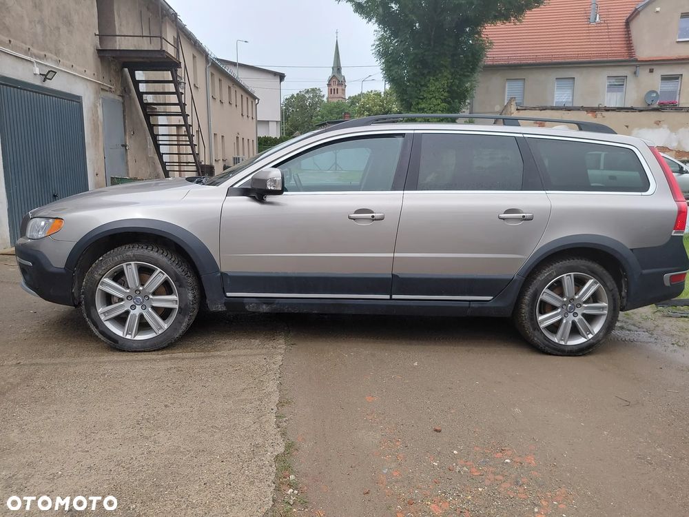 Volvo XC 70 T5 AWD Summum - 1