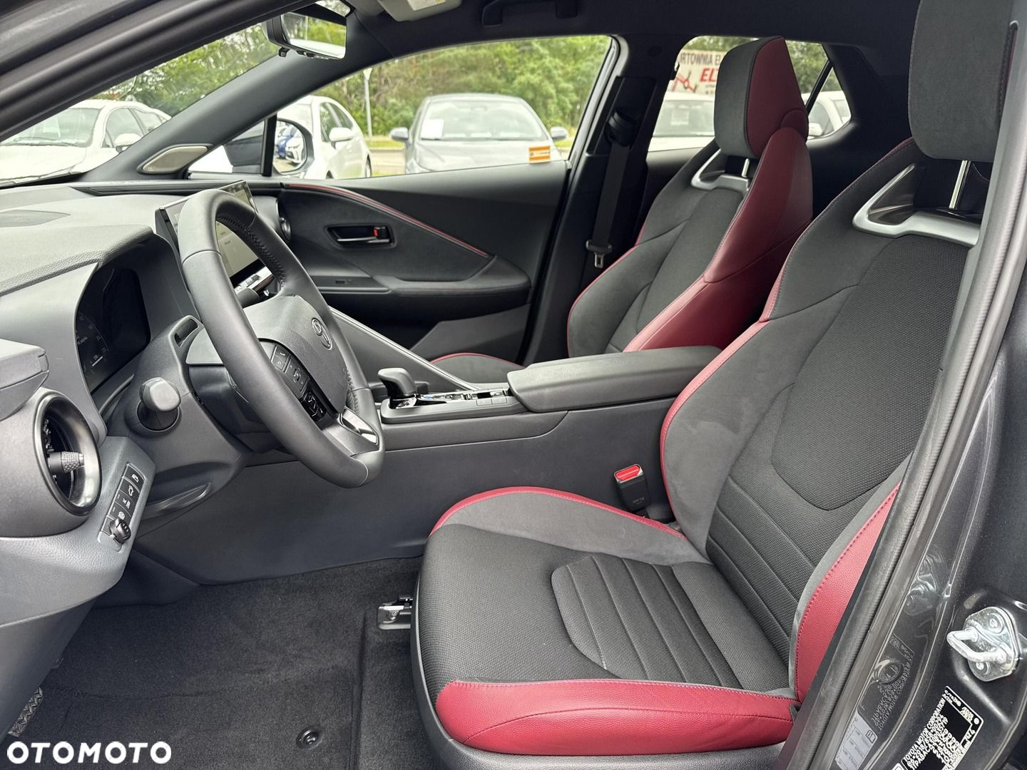 Toyota C-HR - 15