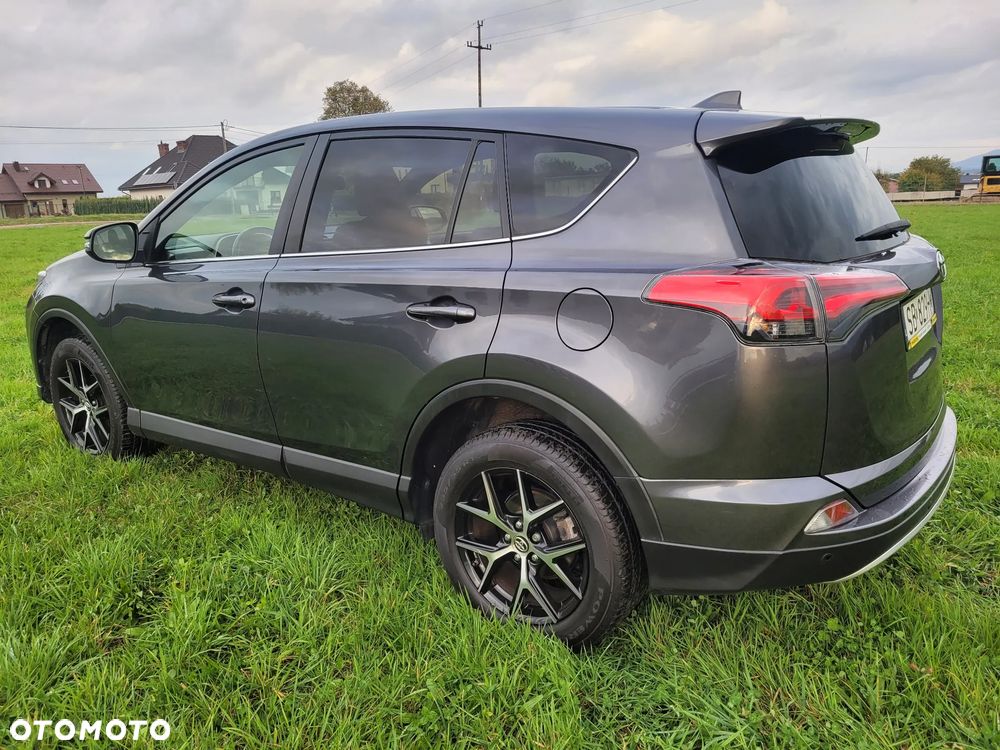 Toyota RAV4 - 5