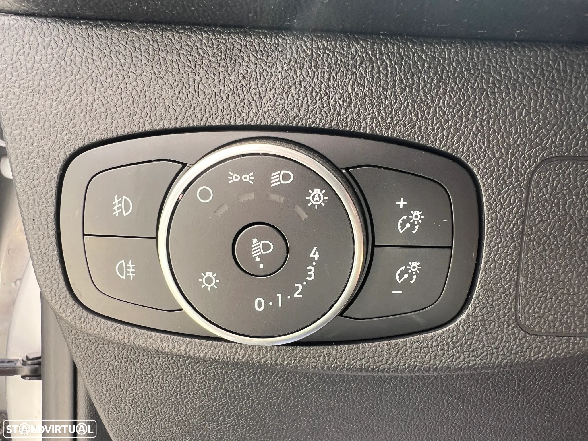 Ford Focus SW 1.5 TDCi EcoBlue Connected Aut. - 16