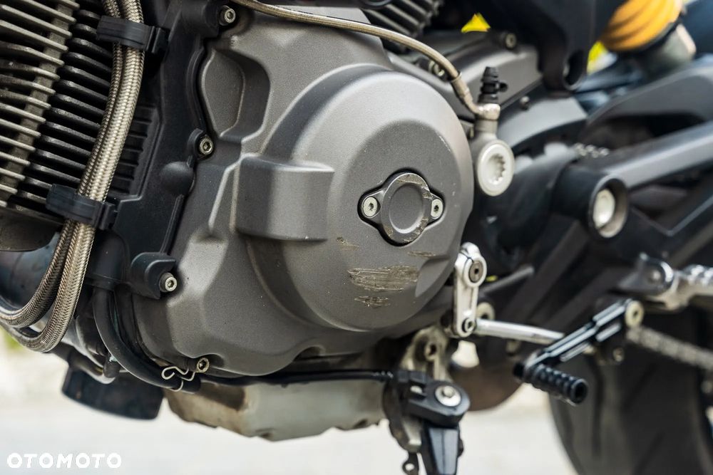 Ducati Monster - 24
