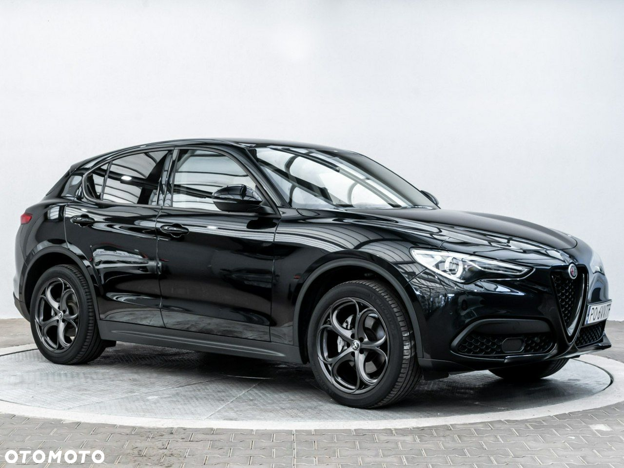 Alfa Romeo Stelvio - 2