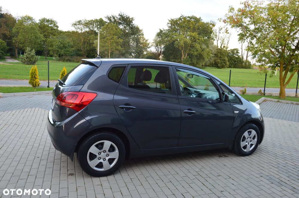 Kia Venga 1.4 L - 11