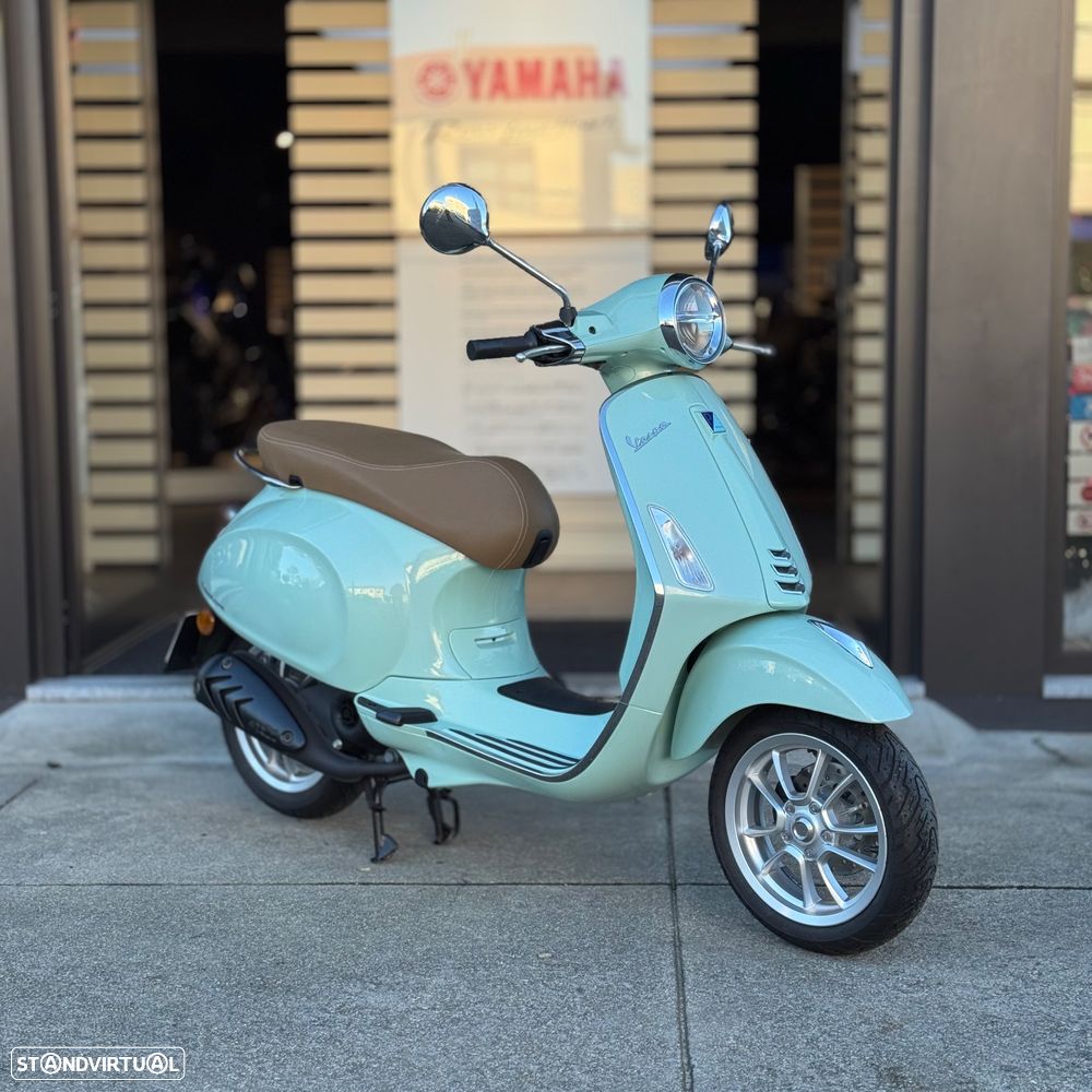 Piaggio Vespa Primavera - 1