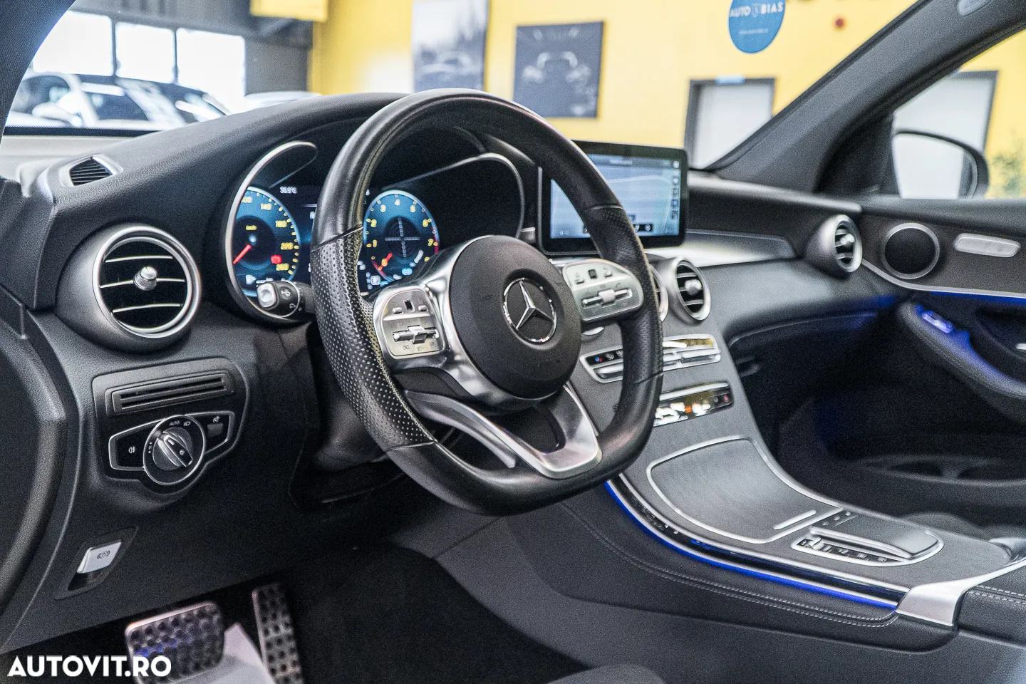 Mercedes-Benz GLC Coupe 200 4Matic 9G-TRONIC AMG Line Plus - 27