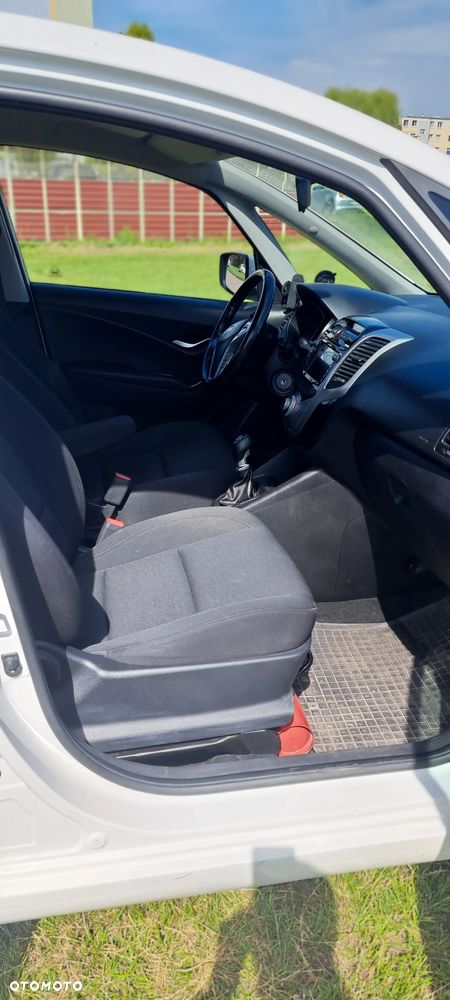 Hyundai ix20 - 8