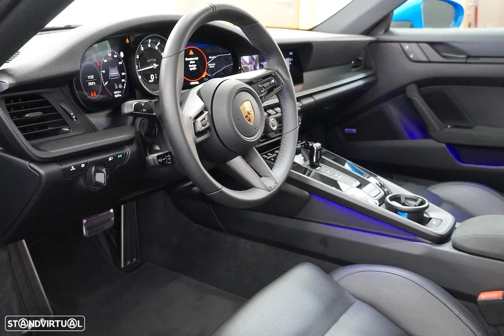 Porsche 911 (992) Carrera 4 GTS PDK - 2