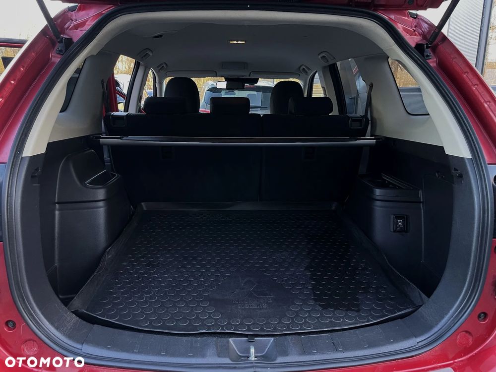 Mitsubishi Outlander 2.0 Intense + SDA 4WD CVT - 38