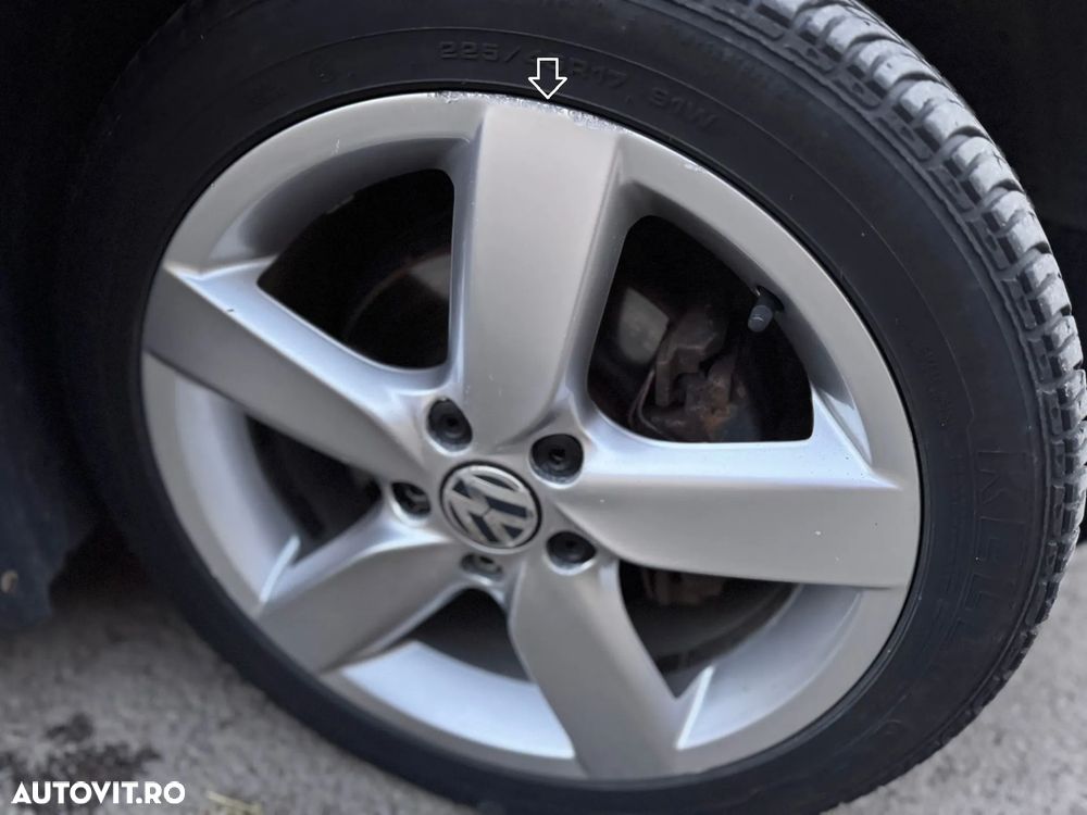 Volkswagen Golf 2.0 TDI DPF MATCH - 23