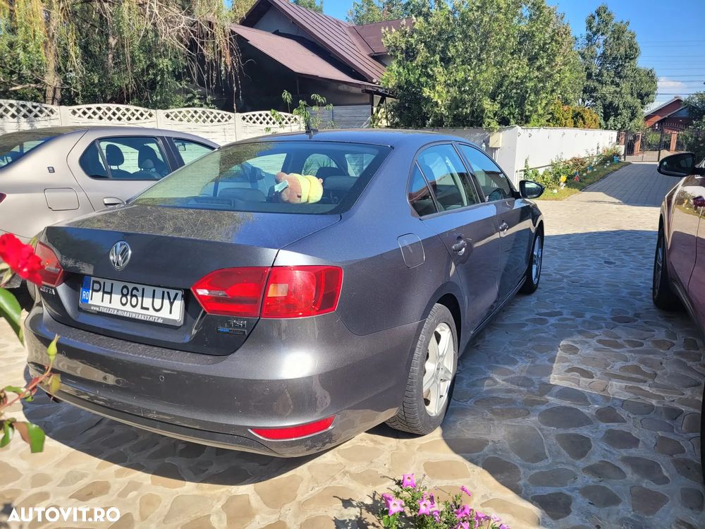 Volkswagen Jetta 1.2 TSI BlueMotion Technology - 10