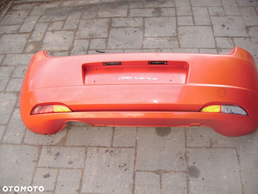 fiat grande punto  3d zderzak tył - 1