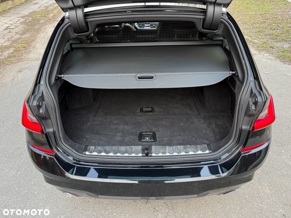 BMW Seria 3 320d xDrive M Sport - 15